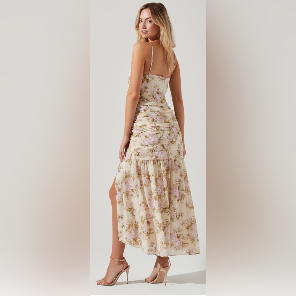 Astr The Label Kiana Dress floral dress size M